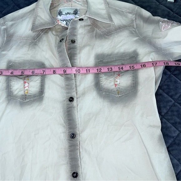 Roar Shirt Womens Small Button Up Embroidered Western Cowgirl Floral Cream Gray - Picture 8 of 8